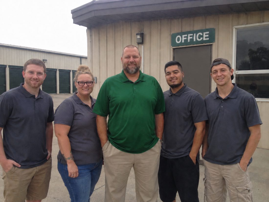 Pest control professionals in Little Rock, AR